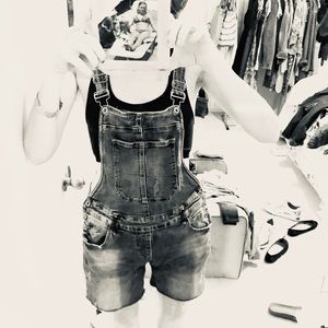 I know how to party hillbilly style overall